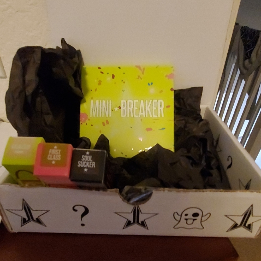Jeffree Star Mystery Box